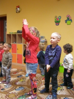 Rytmika - Zumba... Cha-Cha... Macarena