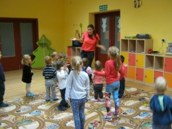 Rytmika - Zumba... Cha-Cha... Macarena