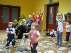 Rytmika - Zumba... Cha-Cha... Macarena